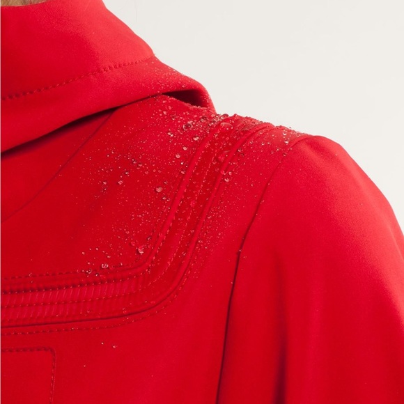 BNWOT Lululemon Paddington Softshell Jacket 
in Currant. 
Size 4. - Picture 6 of 10